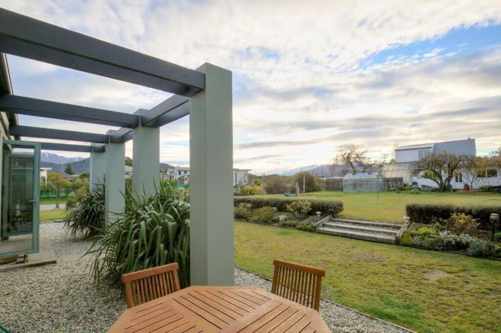 Apartamento Cosy On Kingston Albert Town Exterior foto